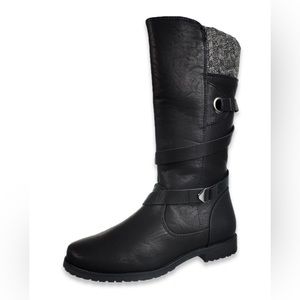 Rachel Black Calf-Length Faux leather Boot w/knit trim Wraparound accent. Size 4